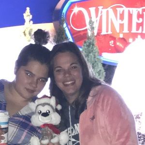 Meet your Posher, Lori